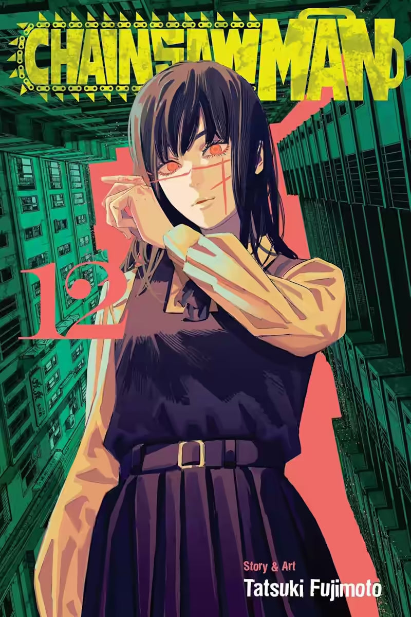 Manga-forside til ‘Chainsaw Man’ bind 12, der viser Asa Mitaka med glødende røde øjne, mens hun står foran høje bygninger i en dramatisk, farverig komposition.